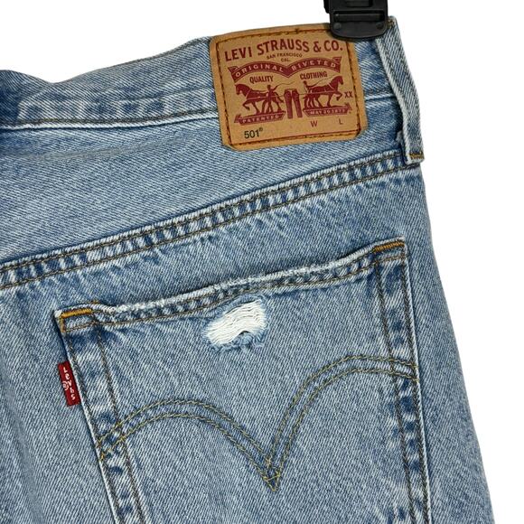 Levi’s 501 SZ W30 Jean Shorts Button-Fly Distressed Light Wash Frayed Hems Blue - Picture 6 of 10